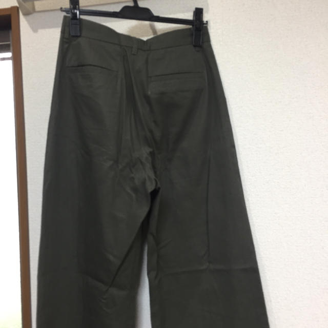 apart by lowrys(アパートバイローリーズ)のアパートバイ♡カーキチノワイドパンツ レディースのパンツ(チノパン)の商品写真