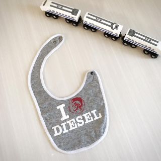 ディーゼル(DIESEL)の未使用☆DIESEL ベビースタイ グレー(ベビースタイ/よだれかけ)