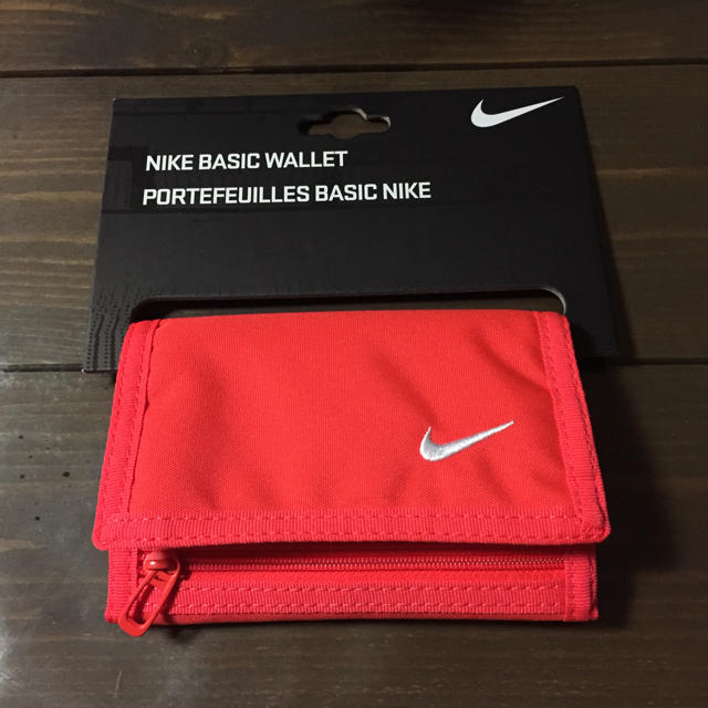 NIKE(ナイキ)の《新品未使用》ナイキ ウォレット 財布 お子様 子供  キッズ/ベビー/マタニティのこども用ファッション小物(財布)の商品写真