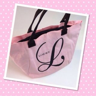 ロエベ(LOEWE)のロエベ♡トートバッグ 新品♡ピンク色(トートバッグ)