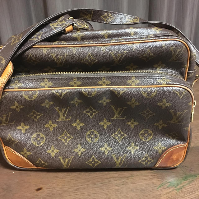 LOUIS VUITTON(ルイヴィトン)のルイヴィトン  ナイル　 レディースのバッグ(ショルダーバッグ)の商品写真