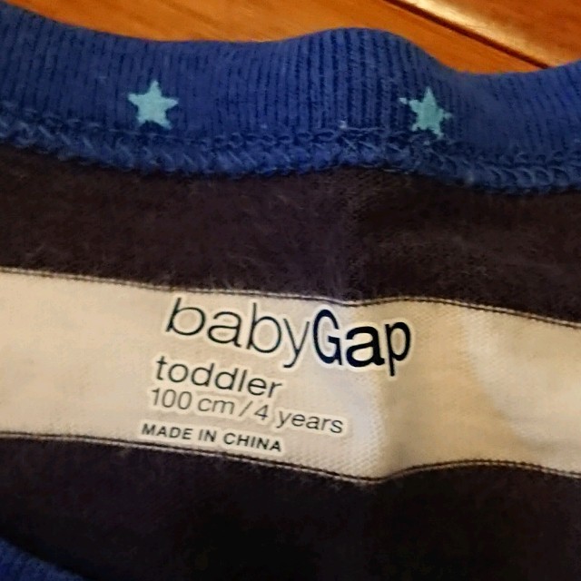 GAP Kids(ギャップキッズ)のGAPKIDS☆ﾀﾝｸﾄｯﾌﾟ☆ﾎﾞｰﾀﾞｰ☆size→100 キッズ/ベビー/マタニティのキッズ服男の子用(90cm~)(Tシャツ/カットソー)の商品写真
