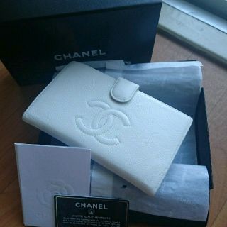 シャネル(CHANEL)のMe様専用です。CHANELがま口長財布ホワイト😍🌠(財布)