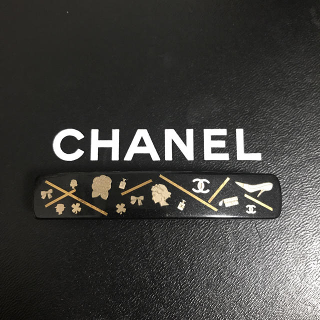 CHANEL(シャネル)の【美品】CHANEL バレッタ レディースのヘアアクセサリー(バレッタ/ヘアクリップ)の商品写真