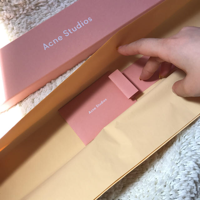 ACNE(アクネ)のacne レザーブレスレット レディースのアクセサリー(ブレスレット/バングル)の商品写真