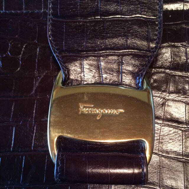 Ferragamo(フェラガモ)のフェラガモバック レディースのバッグ(ショルダーバッグ)の商品写真