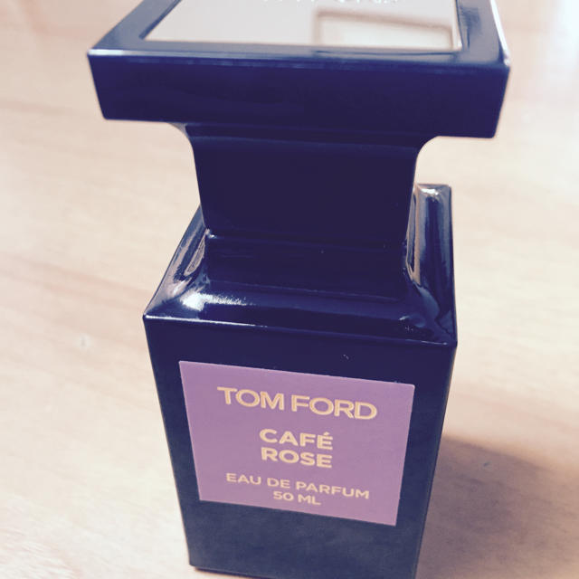 TOM FORD(トムフォード)の値下げ！！トムフォード香水CAFEROSE 50ml✨ コスメ/美容の香水(ユニセックス)の商品写真