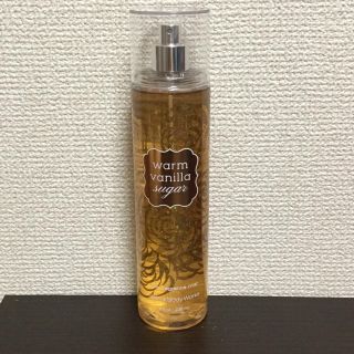 バスアンドボディーワークス(Bath & Body Works)のウォームバニラシュガー★ボディフレグランスミスト(ユニセックス)