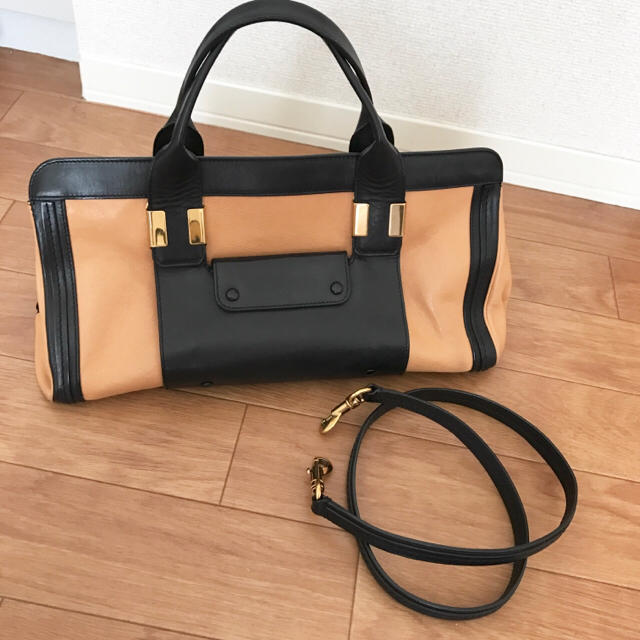 Chloe(クロエ)のChloe クロエ Alice アリス ショルダーバッグ 正規品 梨花 レディースのバッグ(ショルダーバッグ)の商品写真