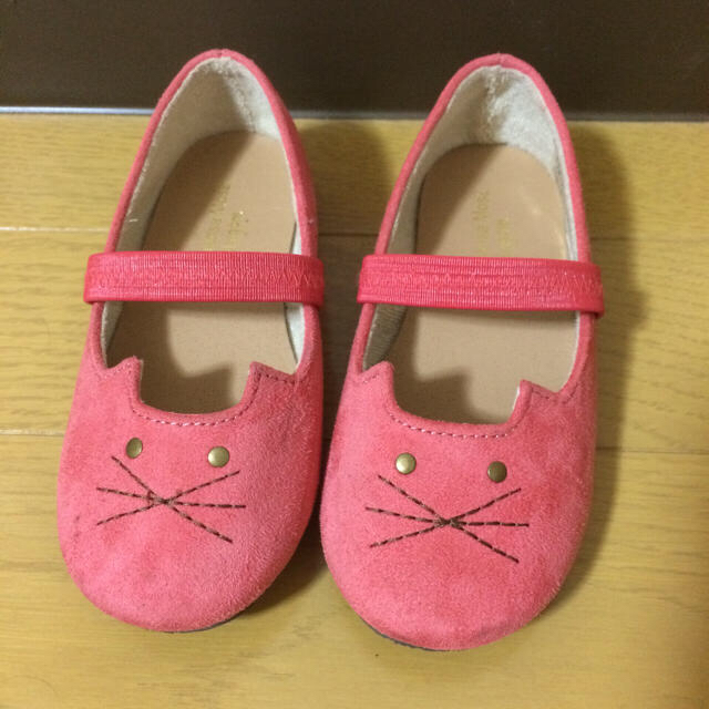 LAGOM(ラーゴム)のサンダル(猫デザイン) キッズ/ベビー/マタニティのキッズ靴/シューズ(15cm~)(サンダル)の商品写真