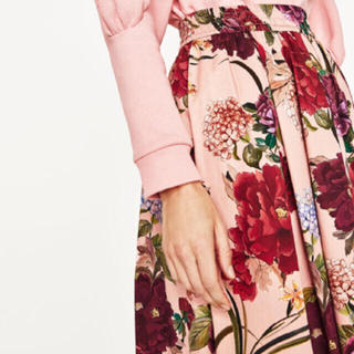ザラ(ZARA)の正規 ザラ 完売品 S スカート 新品 花柄 ピンク フローラル リリーブラウン(ロングスカート)