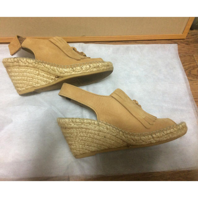 UNITED ARROWS(ユナイテッドアローズ)のCALZANOR（カルザノール）タッセル付きエスパドリーユサンダル レディースの靴/シューズ(サンダル)の商品写真