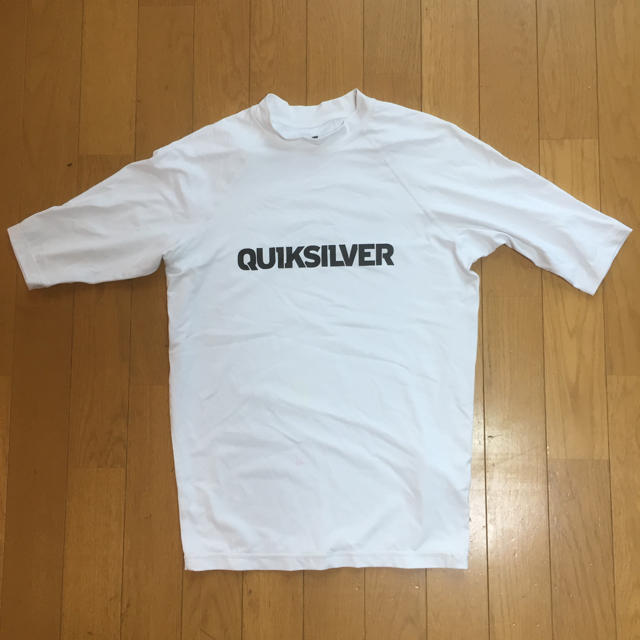 QUIKSILVER(クイックシルバー)のクイックシルバー ラッシュガードM メンズの水着/浴衣(水着)の商品写真