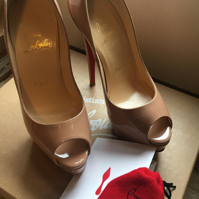 Christian Louboutin(クリスチャンルブタン)の期間限定半額SALE クリスチャンルブタン レディースの靴/シューズ(ハイヒール/パンプス)の商品写真