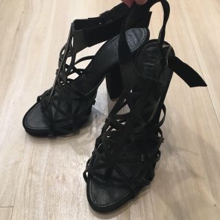 ジバンシィ(GIVENCHY)のジバンシー 黒 38.5 サンダル クリスチャンルブタン ジミーチュウ 24.5(サンダル)