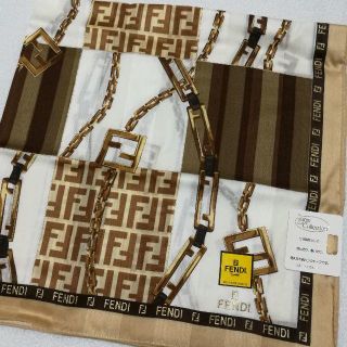 フェンディ(FENDI)のフェンディ【FENDI】 大判ハンカチーフ プチスカーフ  58㎝×58㎝(ハンカチ)