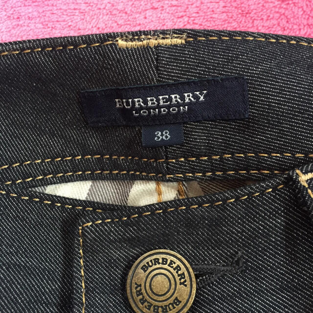 BURBERRY(バーバリー)のバーバリー ロンドン ハーフパンツ レディースのパンツ(ハーフパンツ)の商品写真