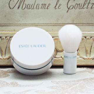 エスティローダー(Estee Lauder)のエスティローダー サイバーホワイトクールセンセーションルースパウダー(フェイスパウダー)