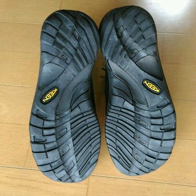 KEEN(キーン)の⭐新品未使用⭐  keen　トレッキングシューズ　23.5cm レディースの靴/シューズ(スニーカー)の商品写真