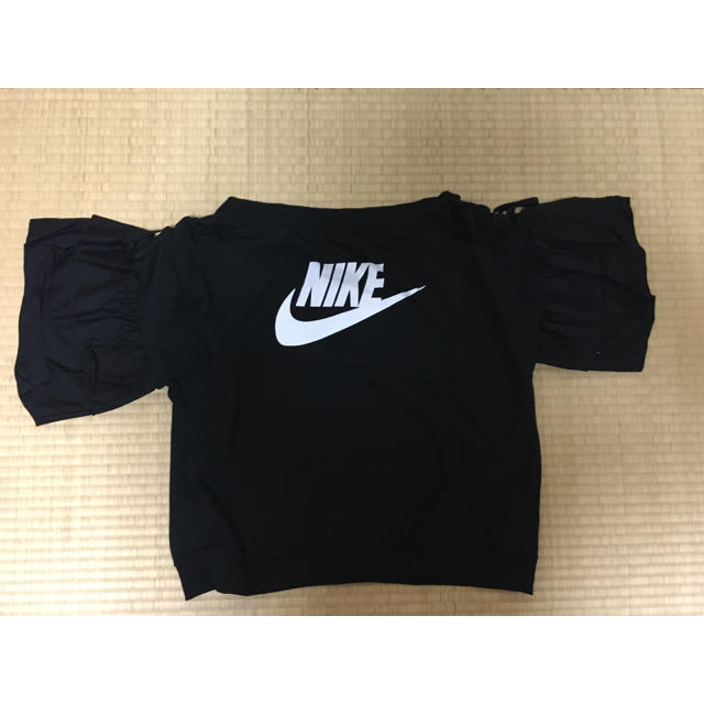 NIKE(ナイキ)のNIKE＊ナイキ＊オフショルトップス＊オフショルダー＊韓国ファッション レディースのトップス(カットソー(半袖/袖なし))の商品写真