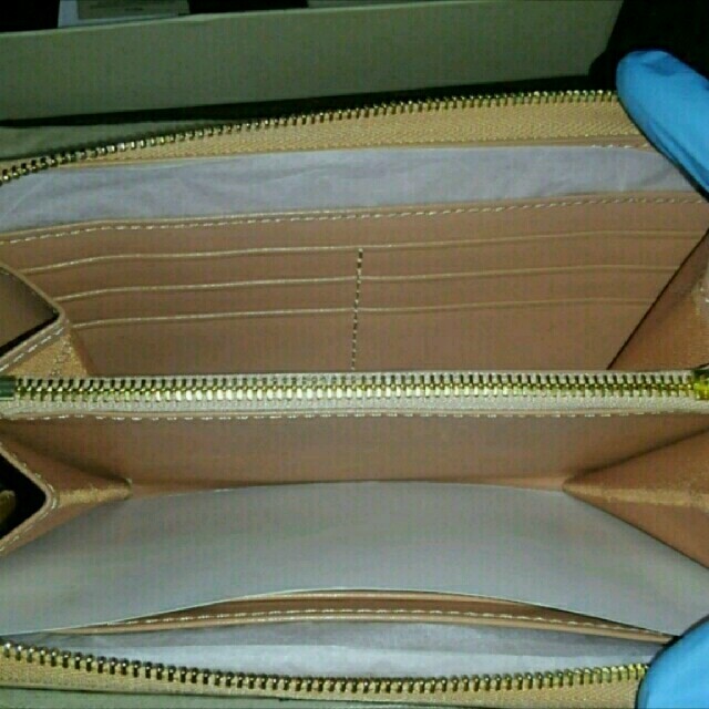 最終値下げ【新品未使用】BURBERRY ラウンド長財布