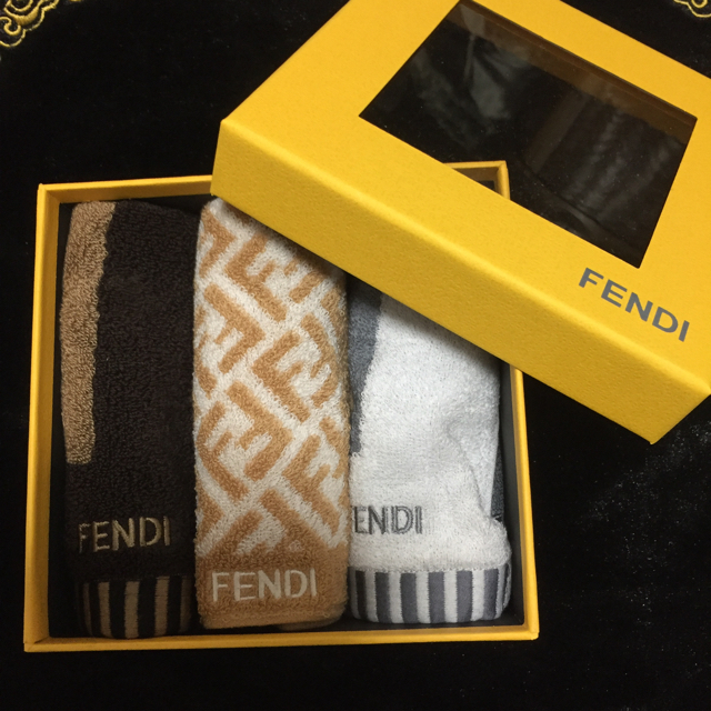 新素材新作 FENDI タオルセット フェンデイタオル www.florestadominicana.org