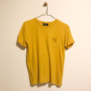 アーペーセー(A.P.C)の黄色Tシャツ(Tシャツ(半袖/袖なし))