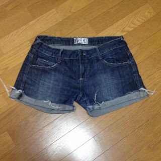 ザラ(ZARA)のダメージデニムショートパンツ♡(ショートパンツ)