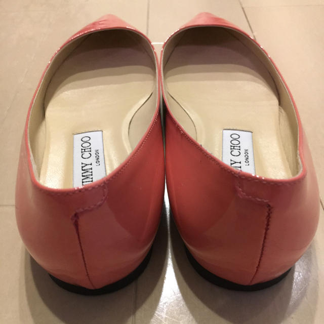 JIMMY CHOO(ジミーチュウ)のジミーチュウ フラットパンプス ピンク⭐️ レディースの靴/シューズ(ハイヒール/パンプス)の商品写真