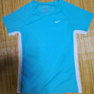 ナイキ(NIKE)のナイキ　レディースTシャツ(ウェア)