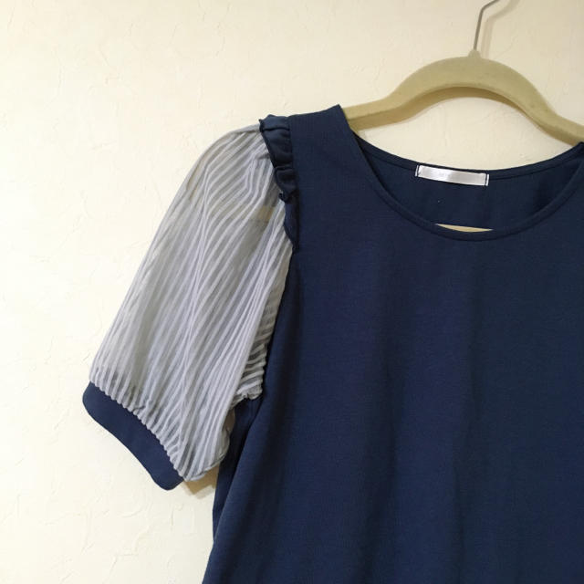 RETRO GIRL(レトロガール)の新品 ネイビー透け袖トップス レディースのトップス(Tシャツ(半袖/袖なし))の商品写真