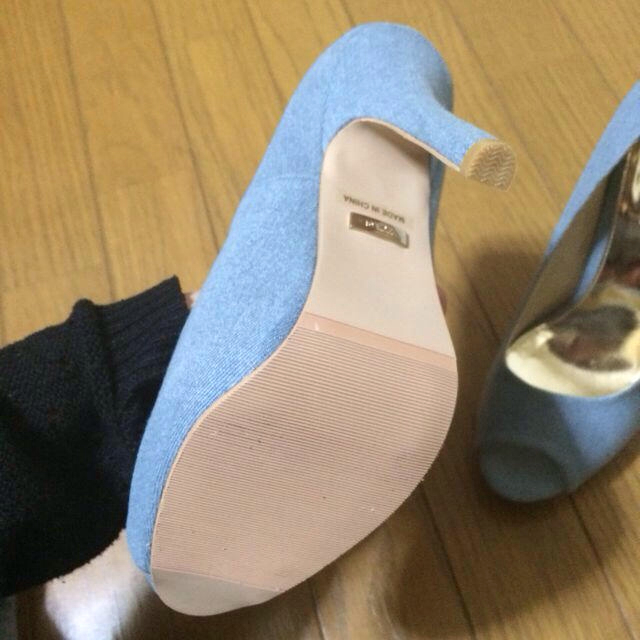 DURAS(デュラス)のDURAS デニムパンプス レディースの靴/シューズ(ハイヒール/パンプス)の商品写真