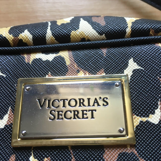 Victoria's Secret(ヴィクトリアズシークレット)のばーばら様専用 victoria's secret レオパード柄ショルダーバック レディースのバッグ(ショルダーバッグ)の商品写真