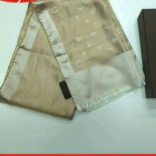 ルイヴィトン(LOUIS VUITTON)のぶ～さん専用☆超 美品 ルイ ヴィトン ゴールドスカーフ☆(ストール/パシュミナ)