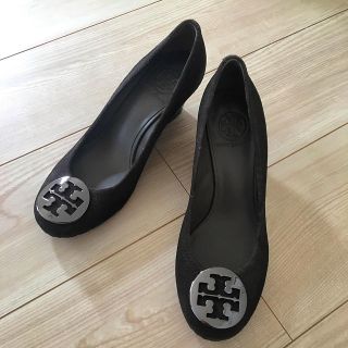 トリーバーチ(Tory Burch)のTORY BURCH スエードウエッジソールパンプス(ハイヒール/パンプス)