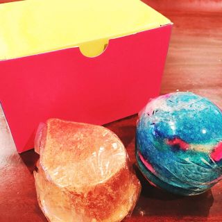 ラッシュ(LUSH)のラッシュ バスボム ゴールドフィーバー インターギャラクティック(入浴剤/バスソルト)