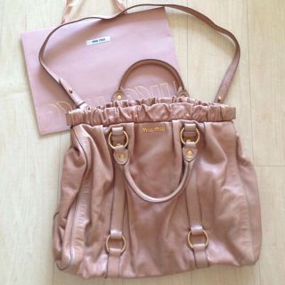 ミュウミュウ(MIU MIU)のmiumiu 2wayバッグ(ショルダーバッグ)