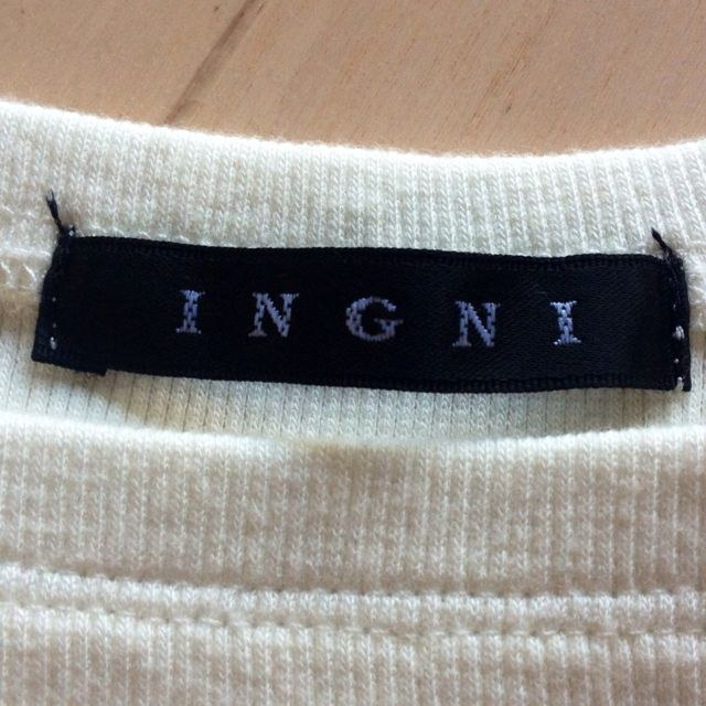 INGNI(イング)のオフショル トップス レディースのトップス(Tシャツ(長袖/七分))の商品写真