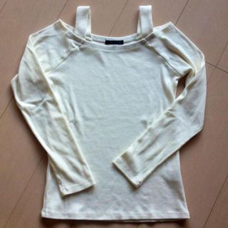 イング(INGNI)のオフショル トップス(Tシャツ(長袖/七分))