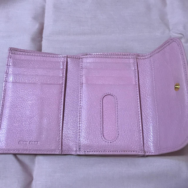 miumiu(ミュウミュウ)の【最終値下げ】miumiu♡折財布 レディースのファッション小物(財布)の商品写真