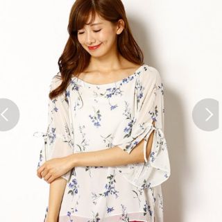 ジャスグリッティー(JUSGLITTY)の新品タグ付 JUSGLITTY オフショルブラウス(シャツ/ブラウス(長袖/七分))