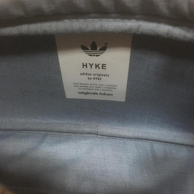 HYKE(ハイク)のHYKE ハイク  レザークラッチバッグ  布袋付き レディースのバッグ(クラッチバッグ)の商品写真