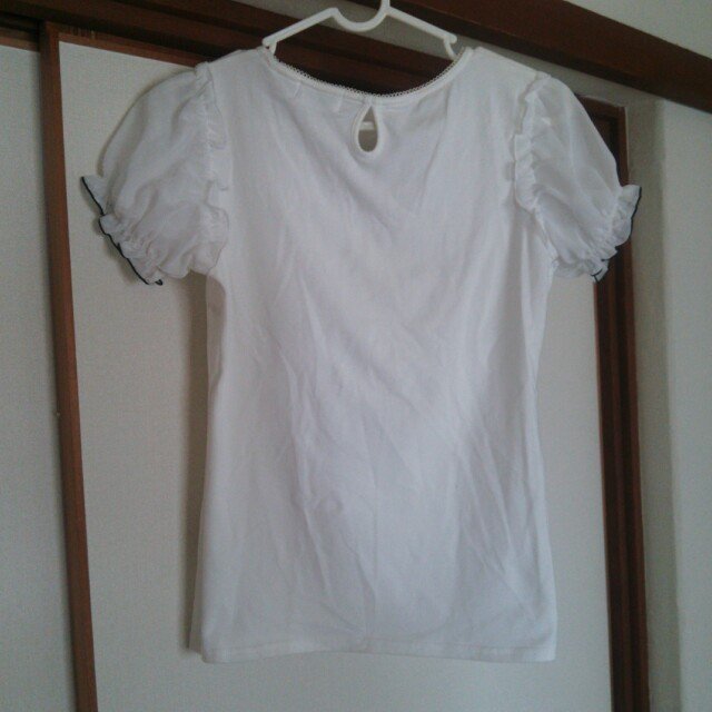 LODISPOTTO(ロディスポット)のロディスポット  フリルつきトップス レディースのトップス(Tシャツ(半袖/袖なし))の商品写真