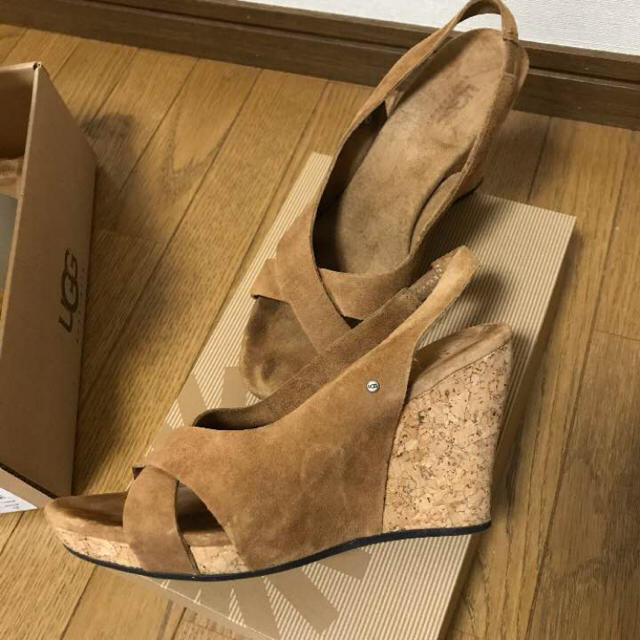 UGG(アグ)のUGG アグ ウエッジソール サンダル レディースの靴/シューズ(サンダル)の商品写真