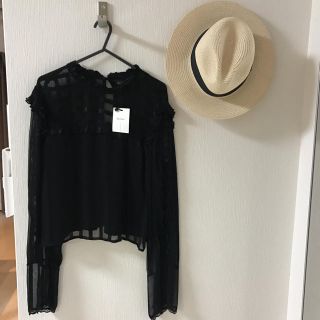 ベルシュカ(Bershka)の新品未使用【Bershka】黒シフォン袖フリルトップス(カットソー(長袖/七分))