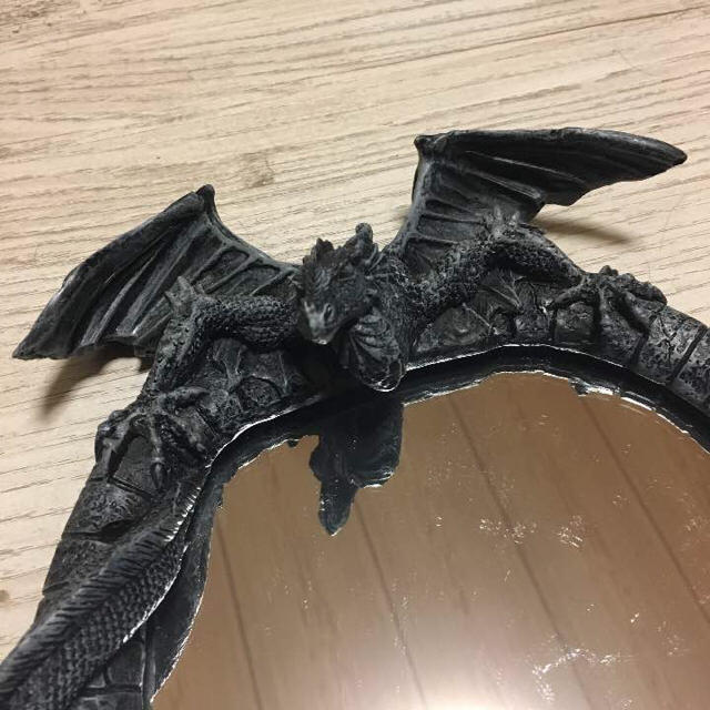 ドラゴン 龍 鏡 壁掛け ミラー オブジェ 2パターン1セットの ドラゴン 龍 鏡 壁掛け ミラー オブジェ 2パターン1セットの