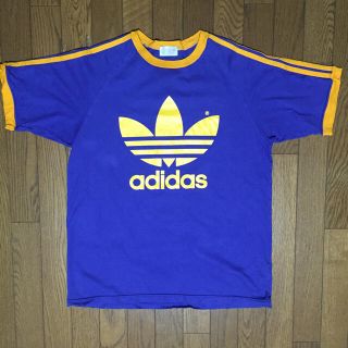 アディダス(adidas)のadidas Tシャツ(Tシャツ/カットソー(半袖/袖なし))