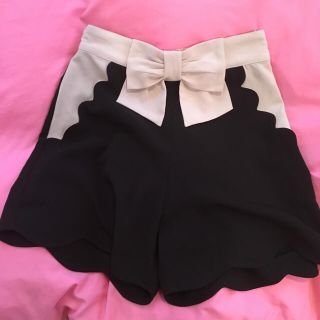 アクシーズファム(axes femme)の【axes femme】スカラップショートパンツ(ショートパンツ)