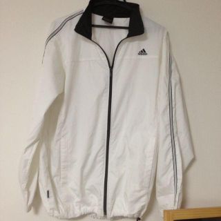 アディダス(adidas)のadidasブルゾン(ブルゾン)