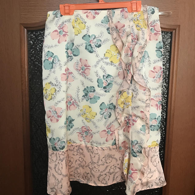 JILLSTUART(ジルスチュアート)のジルスチュアートスカート レディースのスカート(ひざ丈スカート)の商品写真